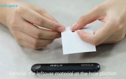 كيفية تثبيت فيلم خلفي لـ Relx Infinity 4