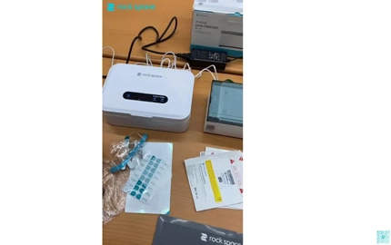 جعل تخصيص جلد هاتفك سهلاً للغاية مع مساحة الصخور